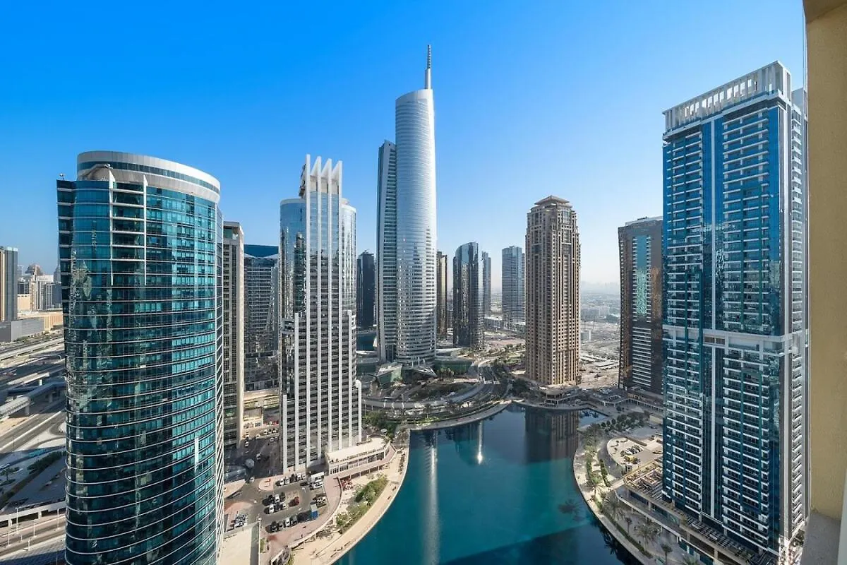 Stunning Lake View Apartment In Jlt Dubai United Arab Emirates